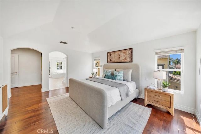 7 Bayleaf Ln, Irvine, CA 92620