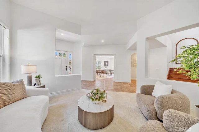 7 Bayleaf Ln, Irvine, CA 92620