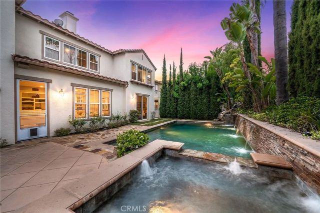 7 Bayleaf Ln, Irvine, CA 92620