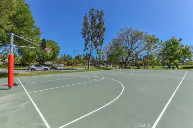 7 Bayleaf Ln, Irvine, CA 92620