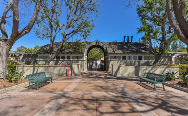 7 Bayleaf Ln, Irvine, CA 92620