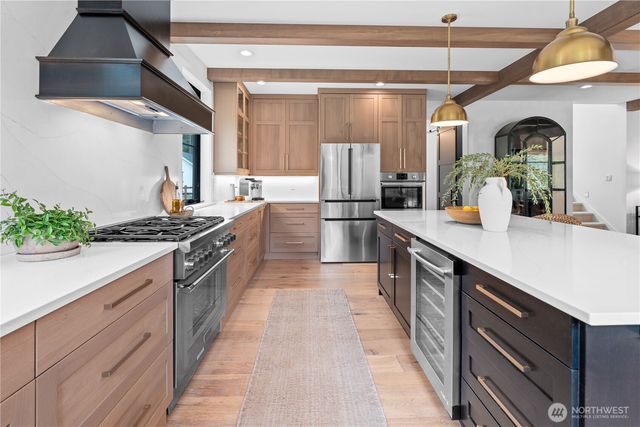 1906 Journeys End Lane, Camano Island, WA 98282