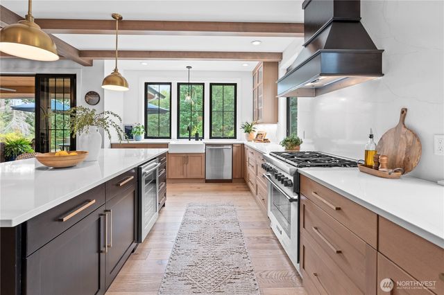 1906 Journeys End Lane, Camano Island, WA 98282