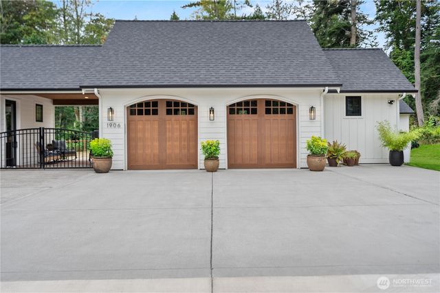 1906 Journeys End Lane, Camano Island, WA 98282