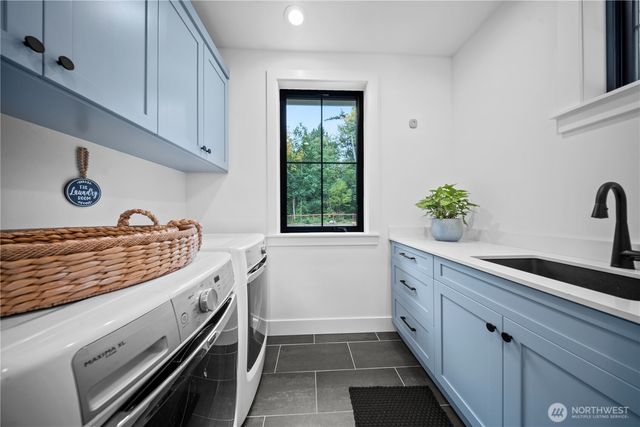 1906 Journeys End Lane, Camano Island, WA 98282
