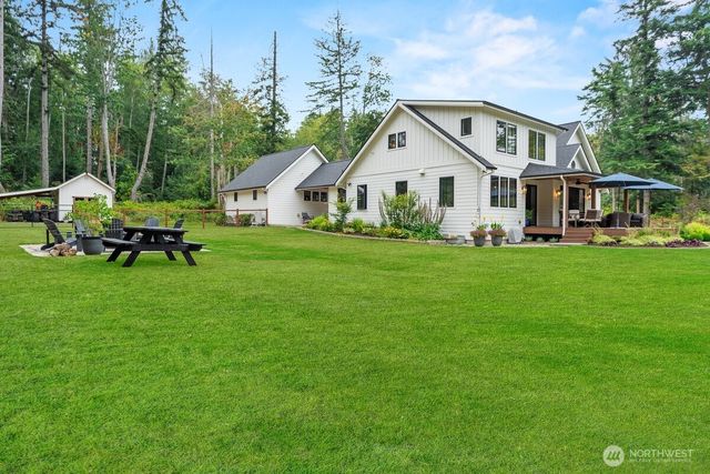 1906 Journeys End Lane, Camano Island, WA 98282