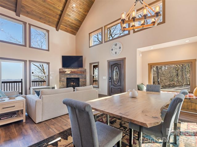 188 Bear Track Trail, Maggie Valley, NC 28751