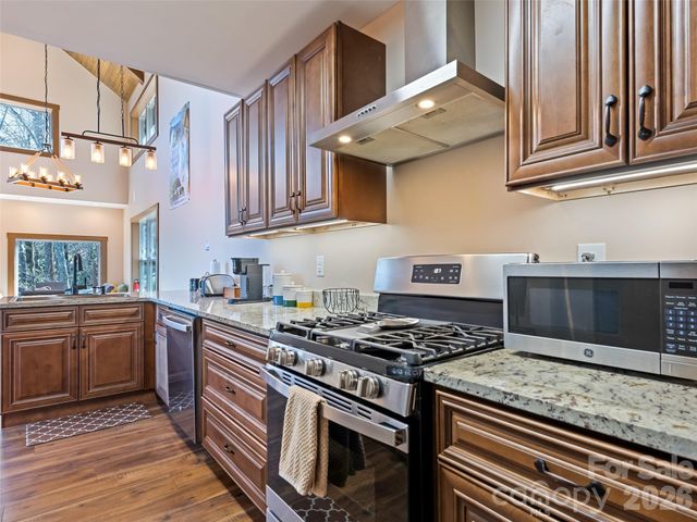 188 Bear Track Trail, Maggie Valley, NC 28751