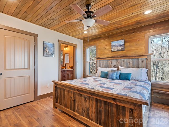 188 Bear Track Trail, Maggie Valley, NC 28751
