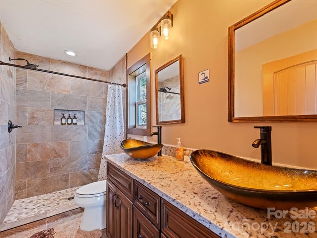 188 Bear Track Trail, Maggie Valley, NC 28751