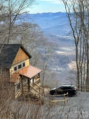 188 Bear Track Trail, Maggie Valley, NC 28751