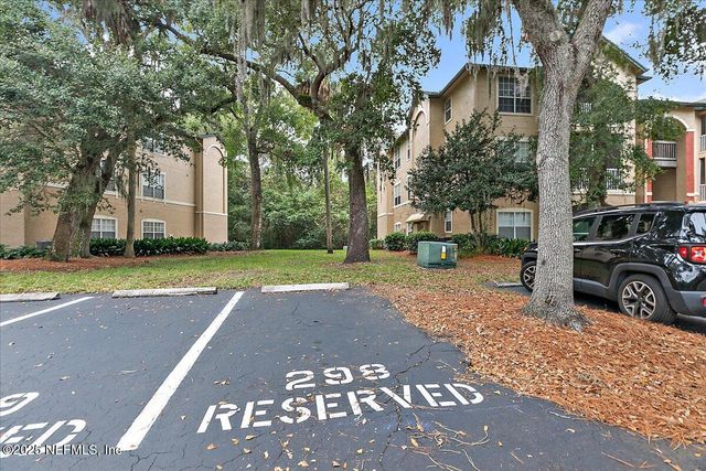 160 VERACRUZ Drive 422, Ponte Vedra Beach, FL 32082