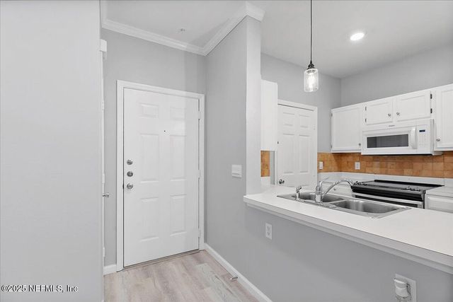 160 VERACRUZ Drive 422, Ponte Vedra Beach, FL 32082