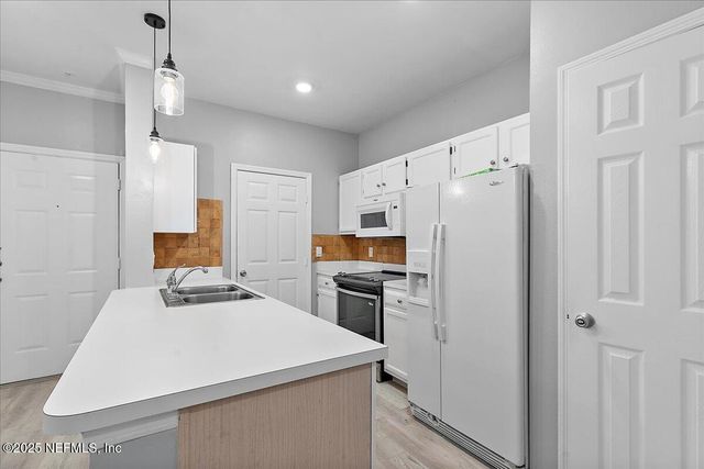 160 VERACRUZ Drive 422, Ponte Vedra Beach, FL 32082