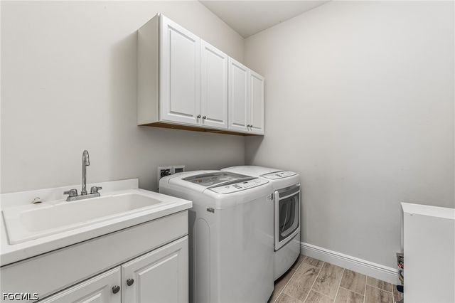 7754 Cypress Walk DR, Fort Myers, FL 33966