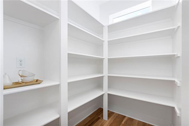 22007 W 177th Terrace, Olathe, KS 66062