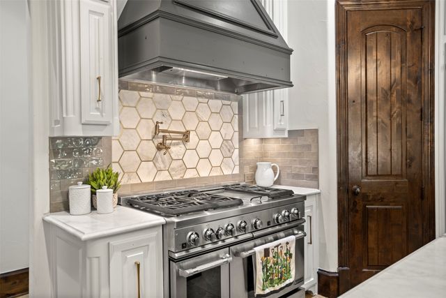 2405 Southern Hills Court, Keller, TX 76248