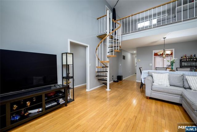 900 Valley Road D010, Clifton, NJ 07013