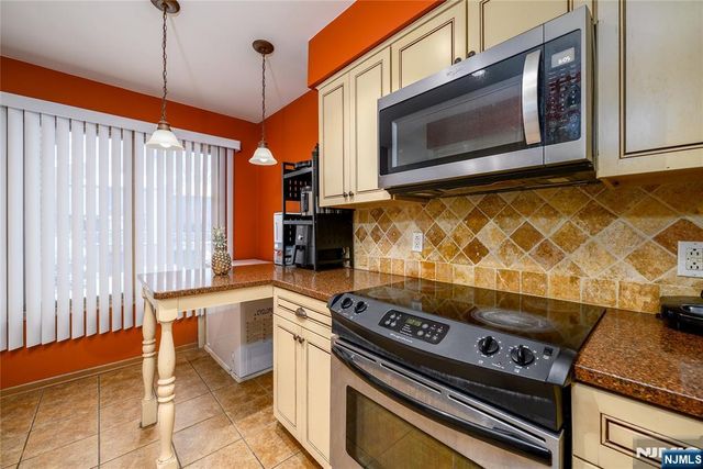 900 Valley Road D010, Clifton, NJ 07013