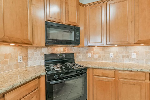 2922 Lemmingham Drive, Spring, TX 77388