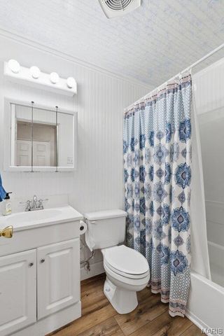 127 E Marseille Drive, St Louis, MO 63129