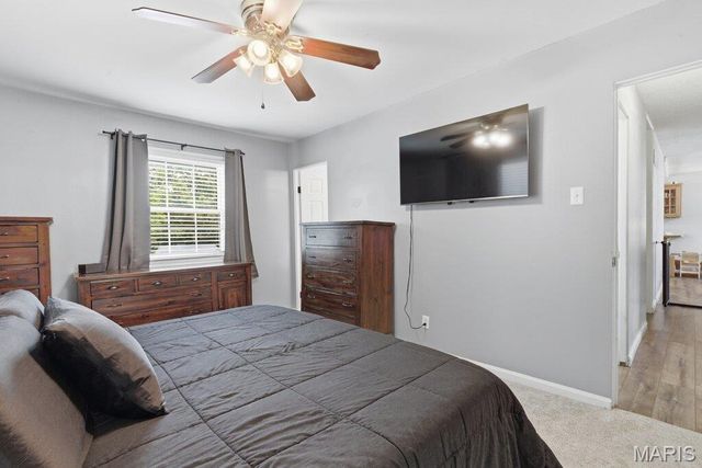 127 E Marseille Drive, St Louis, MO 63129