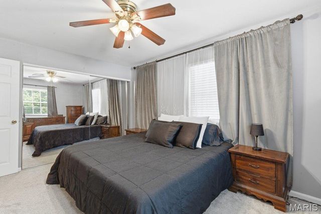 127 E Marseille Drive, St Louis, MO 63129