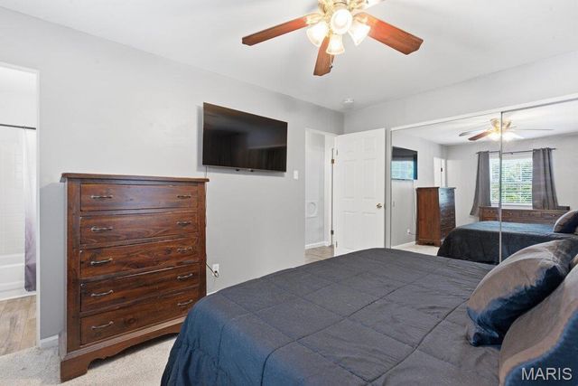127 E Marseille Drive, St Louis, MO 63129