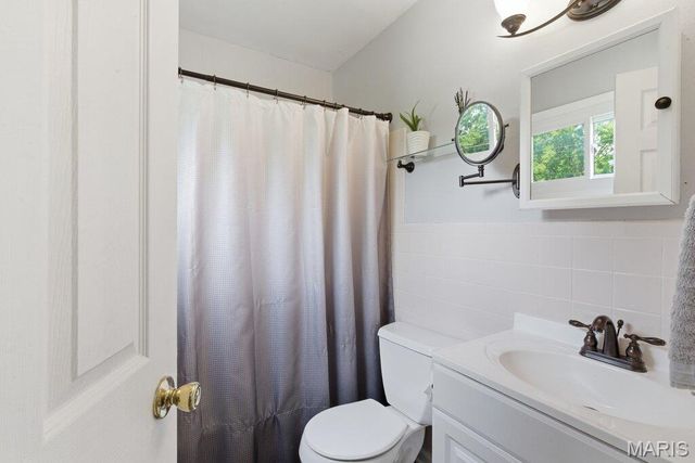 127 E Marseille Drive, St Louis, MO 63129