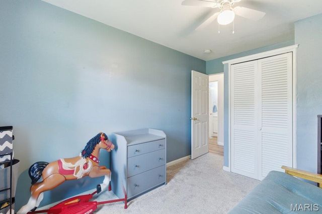 127 E Marseille Drive, St Louis, MO 63129