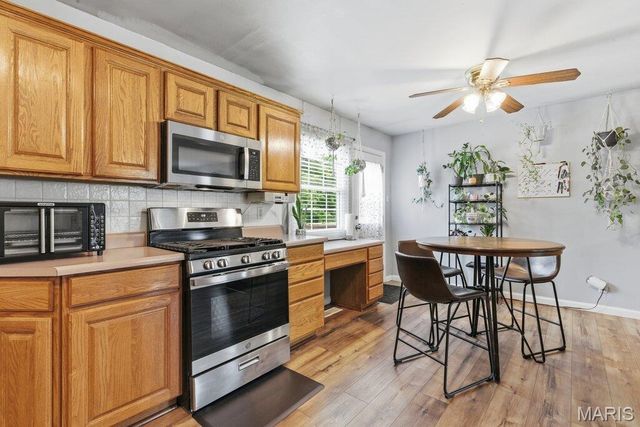 127 E Marseille Drive, St Louis, MO 63129