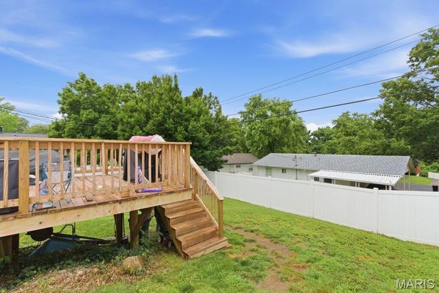 127 E Marseille Drive, St Louis, MO 63129
