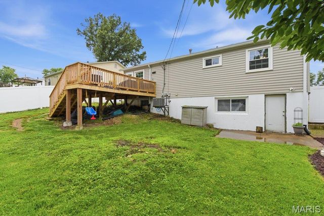 127 E Marseille Drive, St Louis, MO 63129
