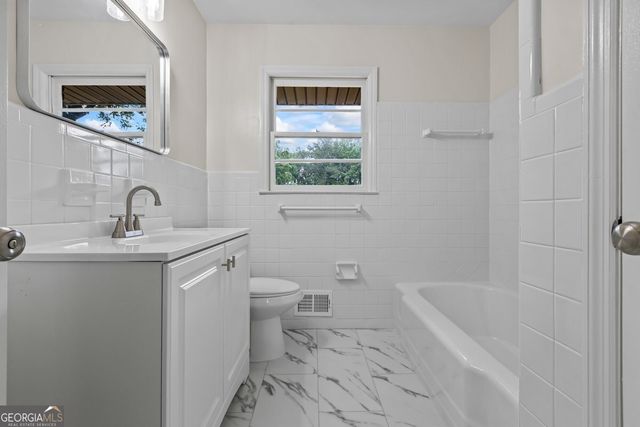 1124 Ponderosa Park Drive, Forest Park, GA 30297