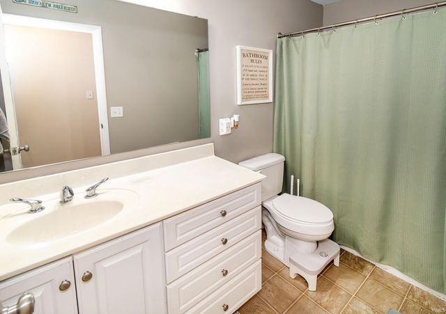 3100 Ridgewood Drive, Evansville, IN 47711