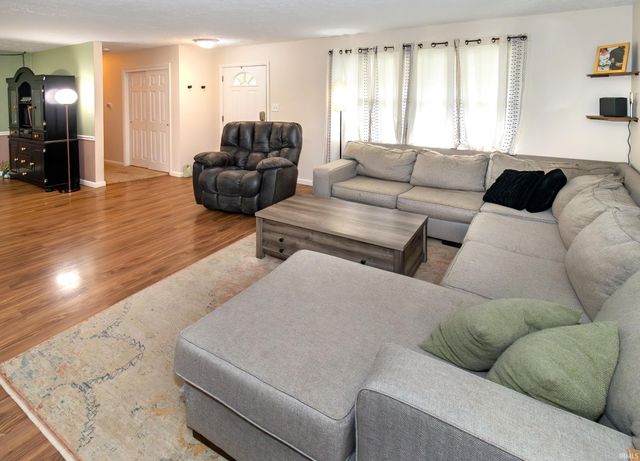 3100 Ridgewood Drive, Evansville, IN 47711