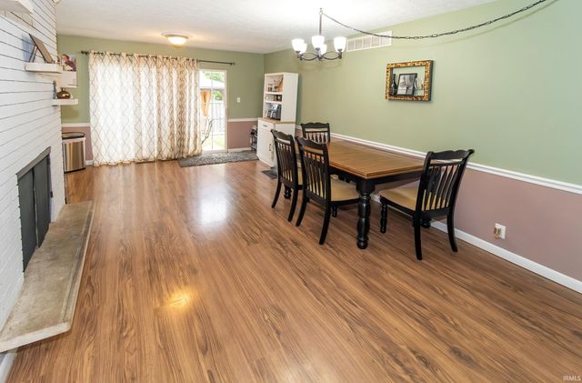 3100 Ridgewood Drive, Evansville, IN 47711