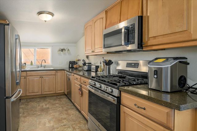 711 N Main St, Jackson, CA 95642