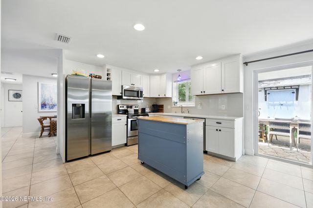 2734 COLONIES Drive, Jacksonville Beach, FL 32250