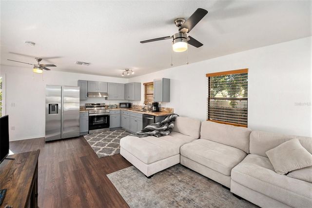 2852 59TH AVENUE N, St Petersburg, FL 33714