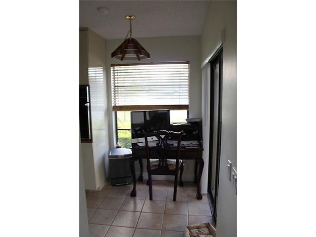 2330 Columbia, Weston, FL 33326