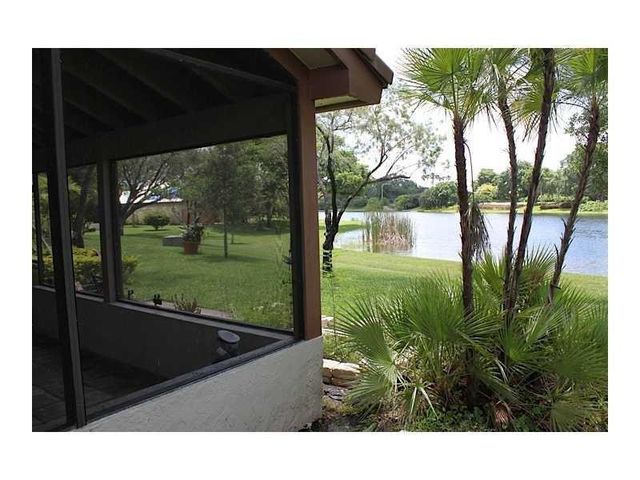 2330 Columbia, Weston, FL 33326