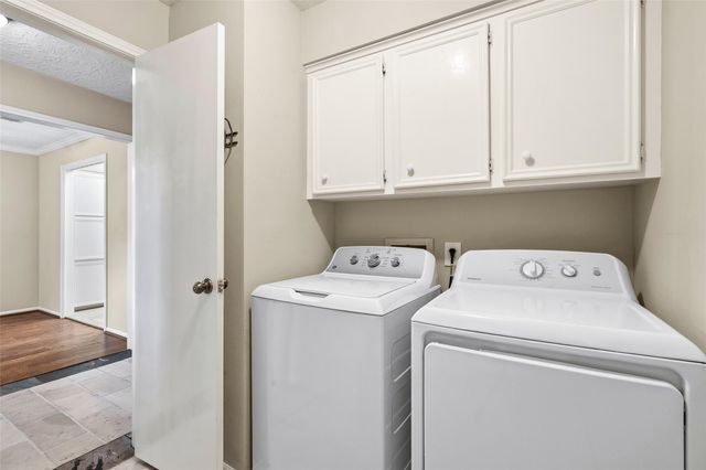 112 Quiet Wind Drive, Conroe, TX 77356