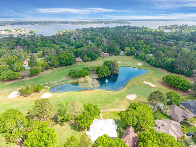 112 Quiet Wind Drive, Conroe, TX 77356