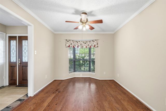 112 Quiet Wind Drive, Conroe, TX 77356