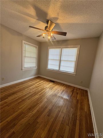 1135 14th Place E, Tuscaloosa, AL 35404