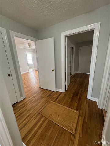 1135 14th Place E, Tuscaloosa, AL 35404