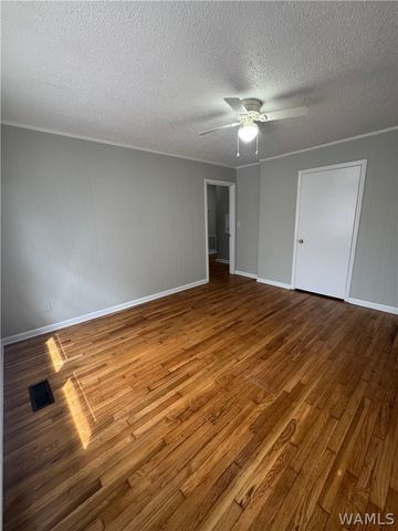1135 14th Place E, Tuscaloosa, AL 35404