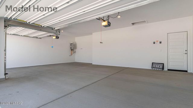 305 W Aberdeen Street, Vail, AZ 85641