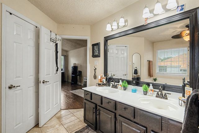 7228 Mesa Verde Trail, Fort Worth, TX 76137